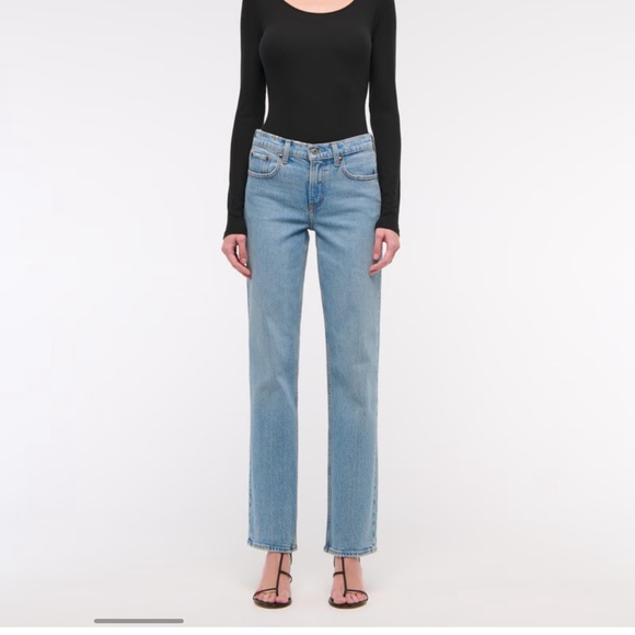 ABERCROMBIE CURVE LOVE MID RISE 90S STRAIGHT LEG JEAN - Picture 3 of 6